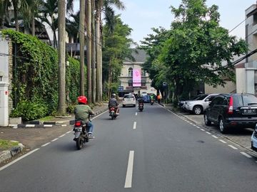 RUMAH at Jl. DARMAWANGSA, KEBAYORAN BARU, JAKSEL