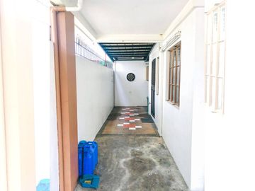 2-STOREY, 3-BEDROOM HOUSE WITH PARKING FOR SALE IN PACIFIC TERRACES COMMUNITY SOUTH