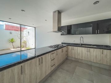 CASA EN VENTA FRACCIONAMIENTO EL SUSPIRO