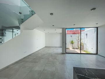 CASA EN VENTA FRACCIONAMIENTO EL SUSPIRO