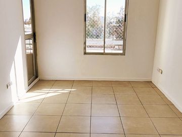 Oferta/Rebajado! Departamento 2 Dormitorios/1 Baño, Avenida Ossa, La Cisterna