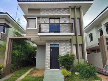 FAMILY HOUSE FOR SALE IN MINGLANILLA HIGHLANDS