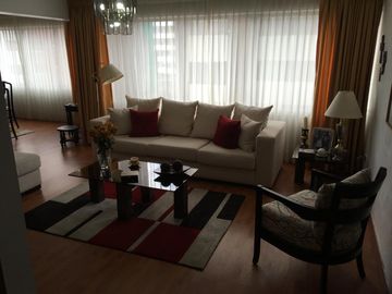 Venta departamento 3 dormitorios sector Bosmediano, cerca al Parque de la Carolina