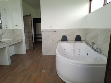 VENTA DE CASA EN LA URBANIZACIÓN PRIVADA RANCHO SAN MIGUEL