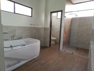 VENTA DE CASA EN LA URBANIZACIÓN PRIVADA RANCHO SAN MIGUEL
