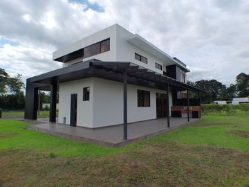 VENTA DE CASA EN LA URBANIZACIÓN PRIVADA RANCHO SAN MIGUEL