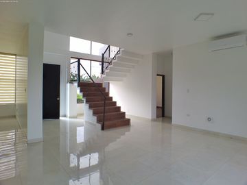 VENTA DE CASA EN LA URBANIZACIÓN PRIVADA RANCHO SAN MIGUEL