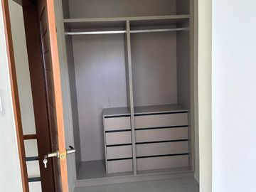 ELEGANT AND LUXURIOUS HOUSE IN CONSOLACION, CEBU