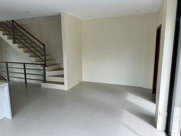 ELEGANT AND LUXURIOUS HOUSE IN CONSOLACION, CEBU