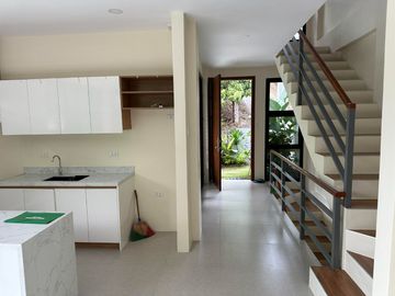 ELEGANT AND LUXURIOUS HOUSE IN CONSOLACION, CEBU