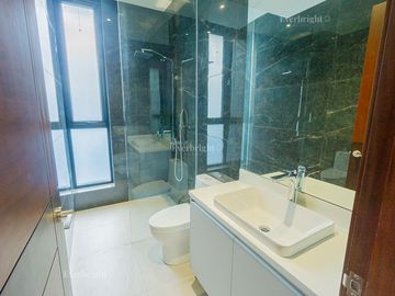 6BR House For Sale in Ayala Heights (near Vista Real Classica, Corinthian Gardens, White Plains, Tierra Pura, Xavierville Village, Tivoli Royale Subdi