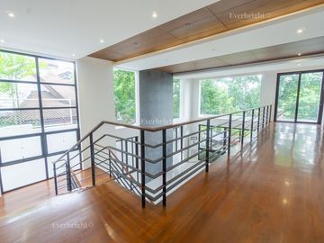 6BR House For Sale in Ayala Heights (near Vista Real Classica, Corinthian Gardens, White Plains, Tierra Pura, Xavierville Village, Tivoli Royale Subdi