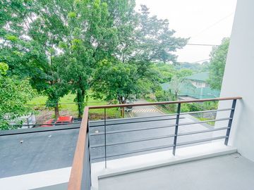 6BR House For Sale in Ayala Heights (near Vista Real Classica, Corinthian Gardens, White Plains, Tierra Pura, Xavierville Village, Tivoli Royale Subdi