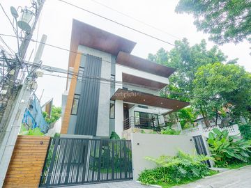 6BR House For Sale in Ayala Heights (near Vista Real Classica, Corinthian Gardens, White Plains, Tierra Pura, Xavierville Village, Tivoli Royale Subdi