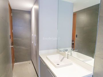 6BR House For Sale in Ayala Heights (near Vista Real Classica, Corinthian Gardens, White Plains, Tierra Pura, Xavierville Village, Tivoli Royale Subdi