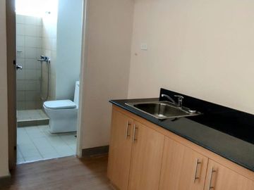 2bedroom condo in manila peninsula garden near sm manila santa ana manila