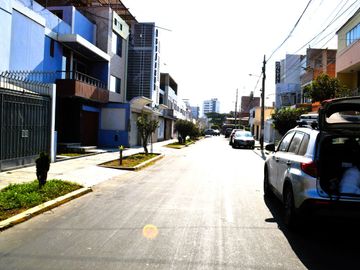VENDO CASA 2 PISOS  + DEPARTAMENTO DUPLEX