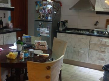 Hermosa casa esquina 120 m2, en Condominio. Lomas de Mirasur