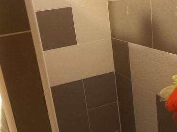 Hermosa casa esquina 120 m2, en Condominio. Lomas de Mirasur