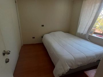 Hermosa casa esquina 120 m2, en Condominio. Lomas de Mirasur