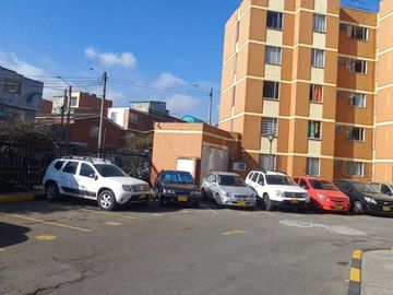 APARTAMENTO CONJUNTO RESIDENCIAL ATLANTA  ESQUINERO CUARTO PISO .