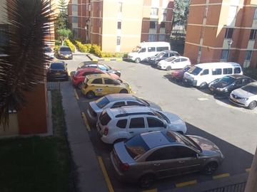 APARTAMENTO CONJUNTO RESIDENCIAL ATLANTA  ESQUINERO CUARTO PISO .