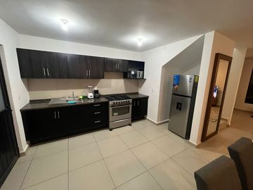 CASA EN VENTA PRIVADA BOSQUES DE SANTA RITA POZOS