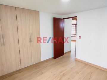 Venta De Hermoso Departamento Primer Piso Surco