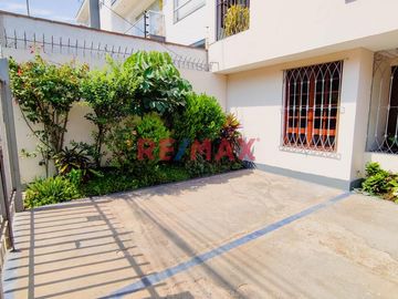 Venta De Hermoso Departamento Primer Piso Surco