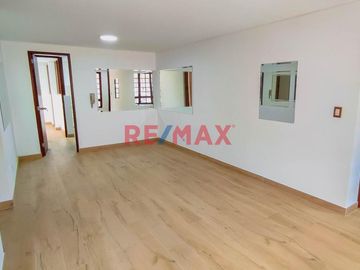 Venta De Hermoso Departamento Primer Piso Surco