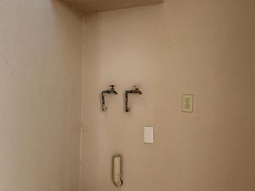 Casa con Local Comercial, 6 Recámaras, Fracc. La Providencia, Mineral de La Reforma, Hidalgo.