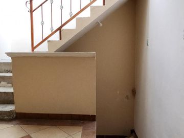 Casa con Local Comercial, 6 Recámaras, Fracc. La Providencia, Mineral de La Reforma, Hidalgo.