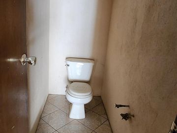 Casa con Local Comercial, 6 Recámaras, Fracc. La Providencia, Mineral de La Reforma, Hidalgo.