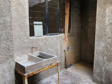 Casa con Local Comercial, 6 Recámaras, Fracc. La Providencia, Mineral de La Reforma, Hidalgo.