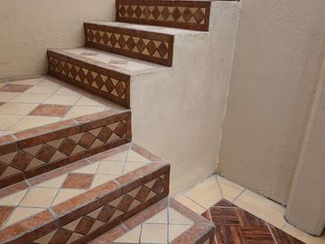 Casa con Local Comercial, 6 Recámaras, Fracc. La Providencia, Mineral de La Reforma, Hidalgo.