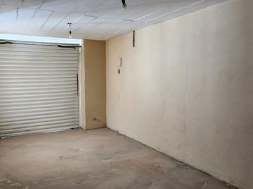 Casa con Local Comercial, 6 Recámaras, Fracc. La Providencia, Mineral de La Reforma, Hidalgo.