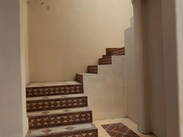 Casa con Local Comercial, 6 Recámaras, Fracc. La Providencia, Mineral de La Reforma, Hidalgo.