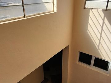 Casa con Local Comercial, 6 Recámaras, Fracc. La Providencia, Mineral de La Reforma, Hidalgo.