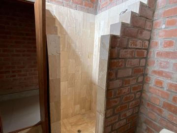 VENTA DE CASA EN CASUARINAS SUR - 500m²