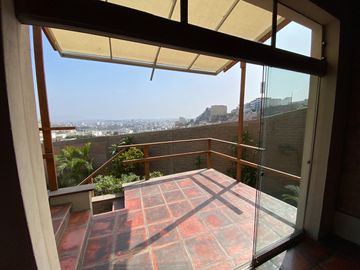 VENTA DE CASA EN CASUARINAS SUR - 500m²