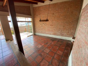 VENTA DE CASA EN CASUARINAS SUR - 500m²