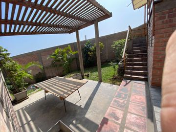 VENTA DE CASA EN CASUARINAS SUR - 500m²