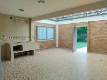 VENDO CASA EN RIBERA DE LAS MERCEDES CALI VALLE DEL CAUCA