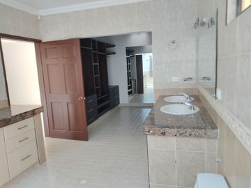 VENDO CASA EN RIBERA DE LAS MERCEDES CALI VALLE DEL CAUCA