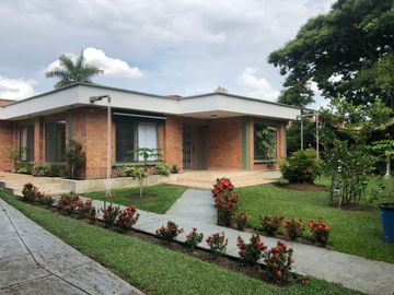 VENDO CASA EN RIBERA DE LAS MERCEDES CALI VALLE DEL CAUCA