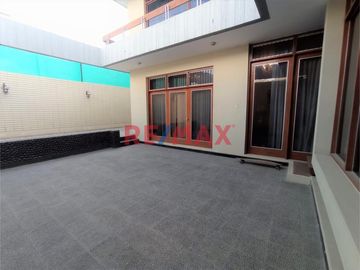 VENDO CASA DE 2 PISOS + SOTANO Y AZOTEA URB. SAN ANDRES I ETAPA 300.65 M2 ID 1071605