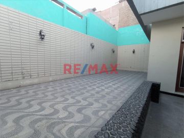 VENDO CASA DE 2 PISOS + SOTANO Y AZOTEA URB. SAN ANDRES I ETAPA 300.65 M2 ID 1071605