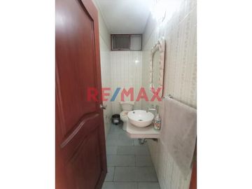 VENDO CASA DE 2 PISOS + SOTANO Y AZOTEA URB. SAN ANDRES I ETAPA 300.65 M2 ID 1071605