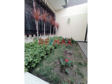 VENDO CASA DE 2 PISOS + SOTANO Y AZOTEA URB. SAN ANDRES I ETAPA 300.65 M2 ID 1071605