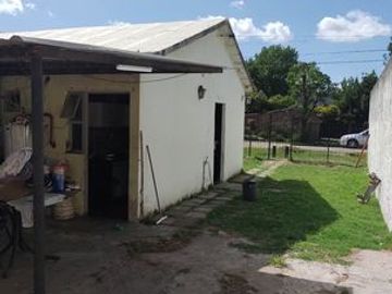 CASA DE 3 AMBIENTES EN PASO DEL REY CON RÁPIDA SALIDA A ACCESO OESTE